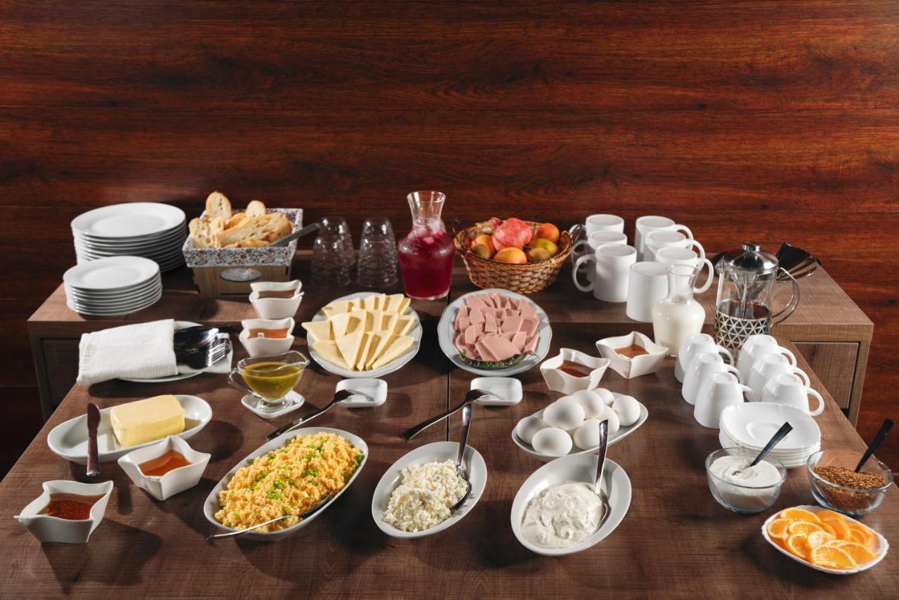 Panorama Ushba Hotel Местия Екстериор снимка