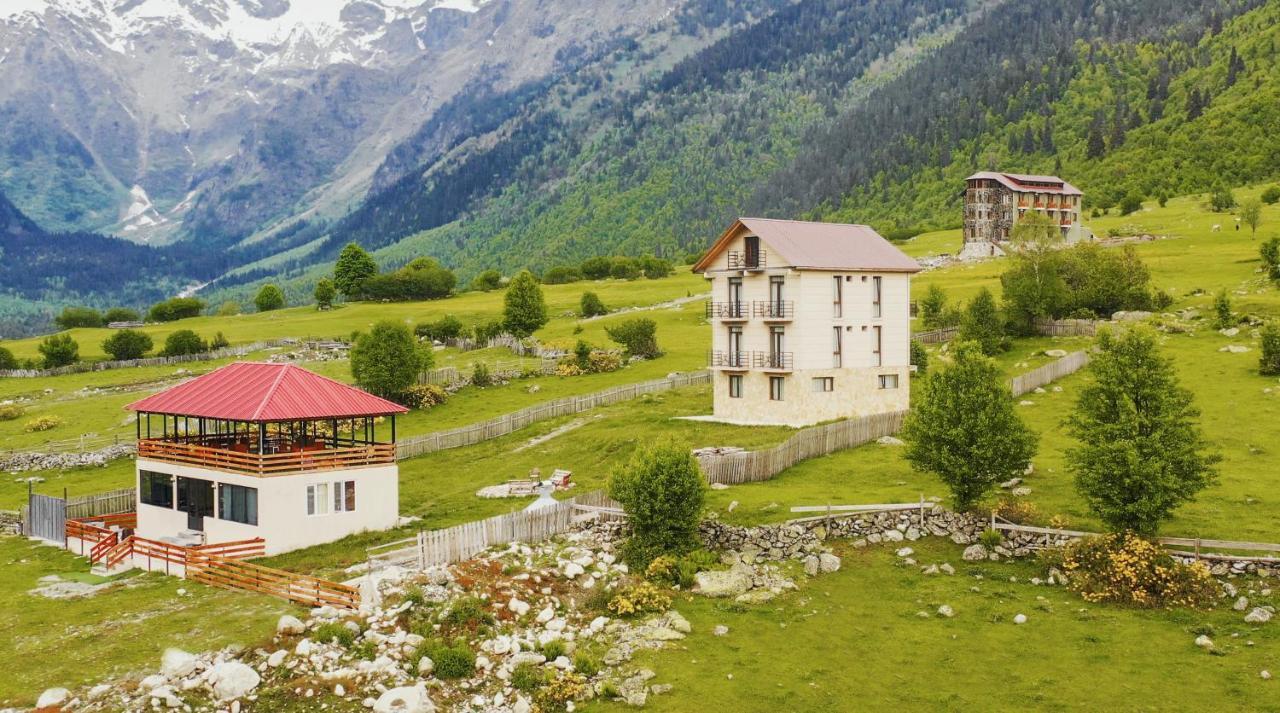 Panorama Ushba Hotel Местия Екстериор снимка