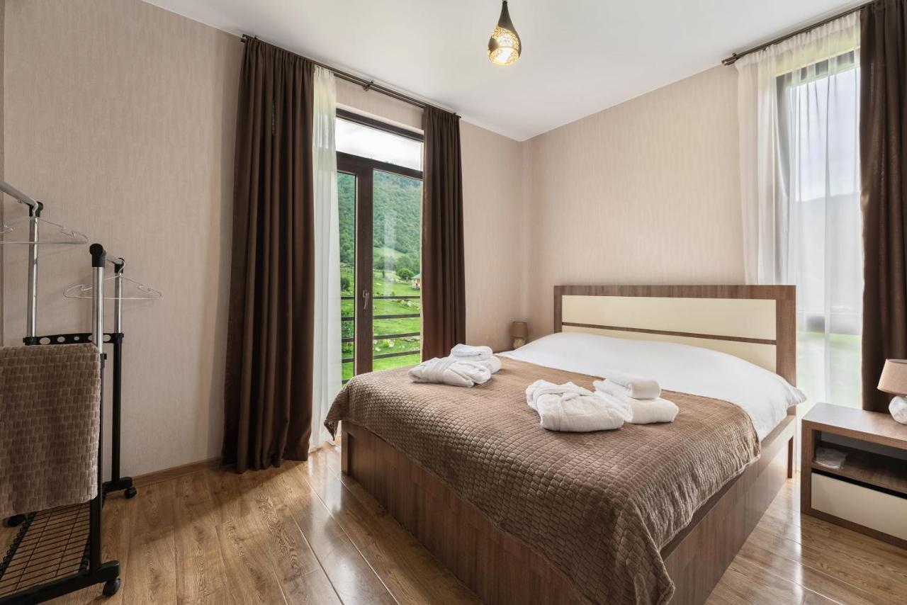Panorama Ushba Hotel Местия Екстериор снимка
